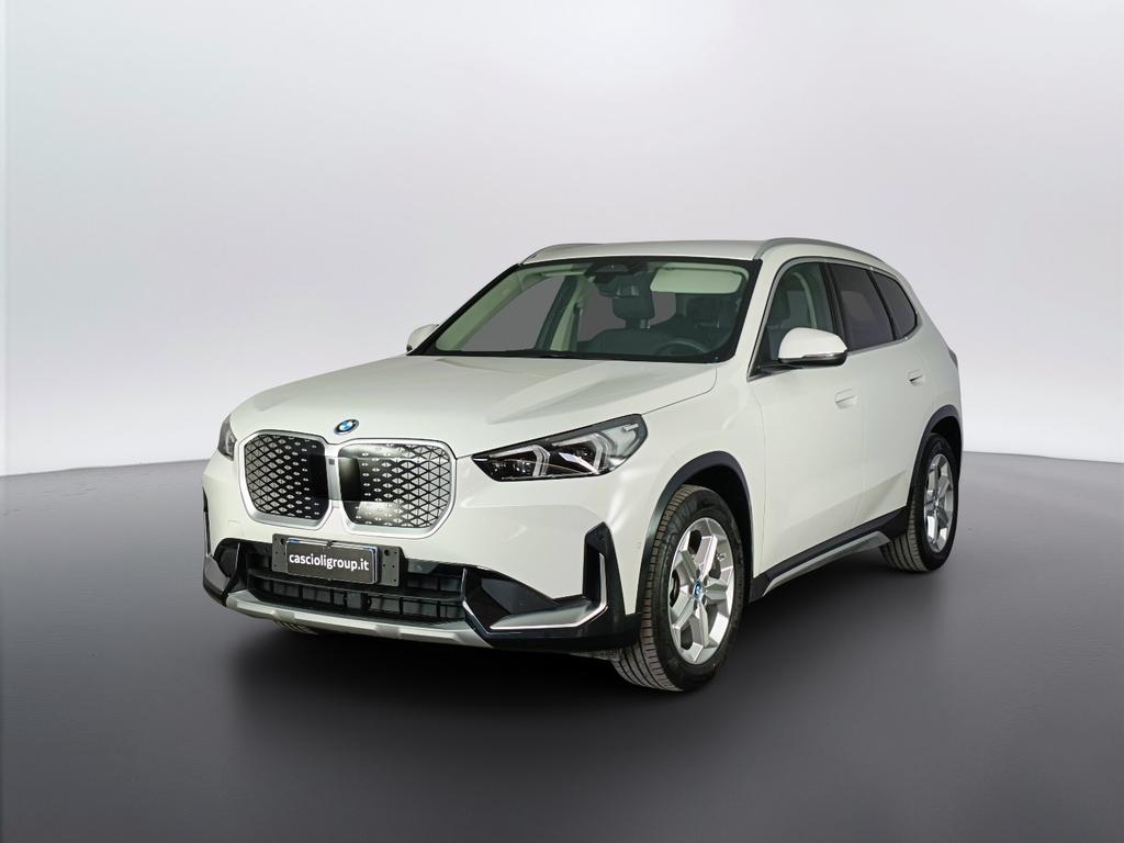 BMW iX1 edrive 20 X-Line