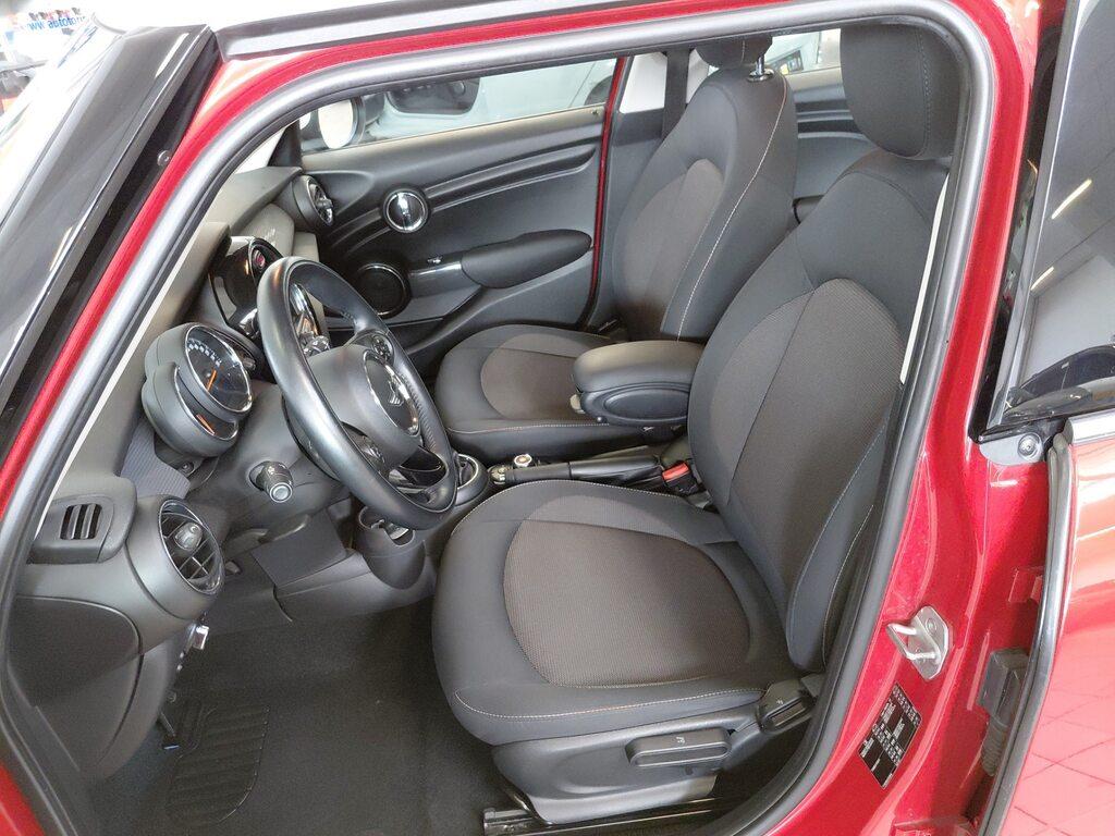 Mini Cooper D 1.5 D Cooper D Boost Auto