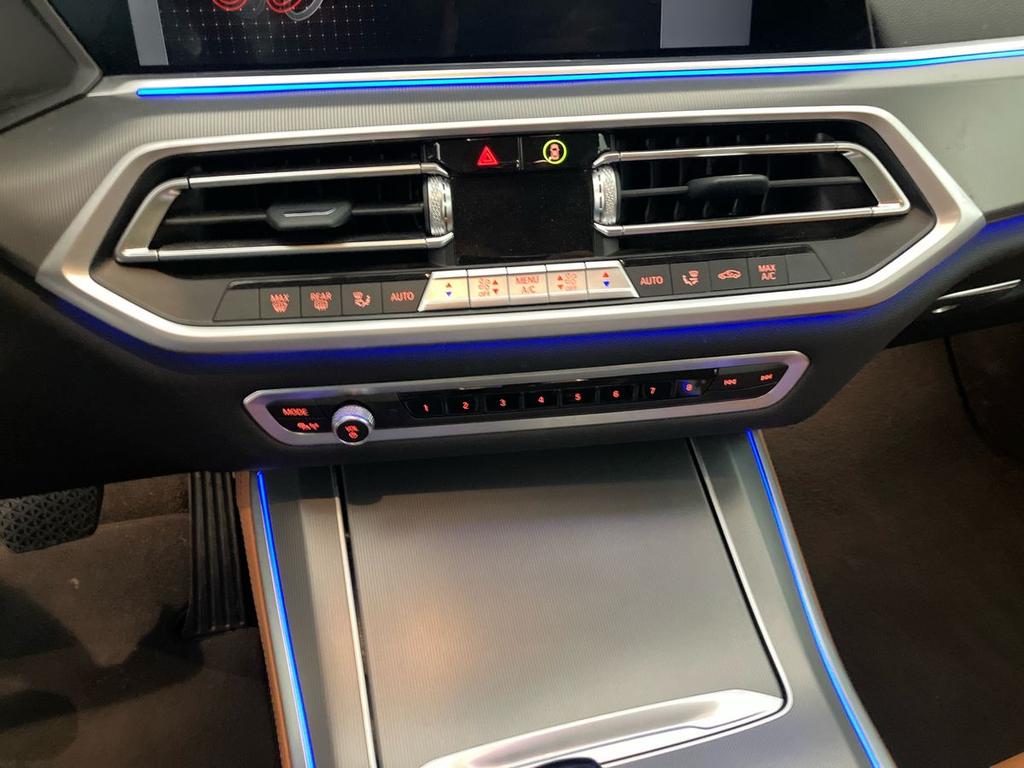 BMW X5 xdrive30d mhev 48V xLine auto