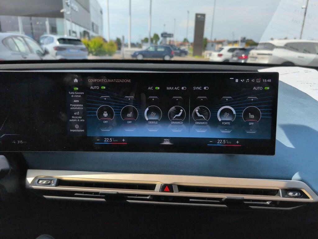 BMW iX xdrive40 pacchetto sportivo