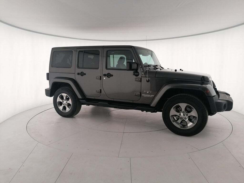 Jeep Wrangler Unlimited 2.8 crd Sahara auto E6