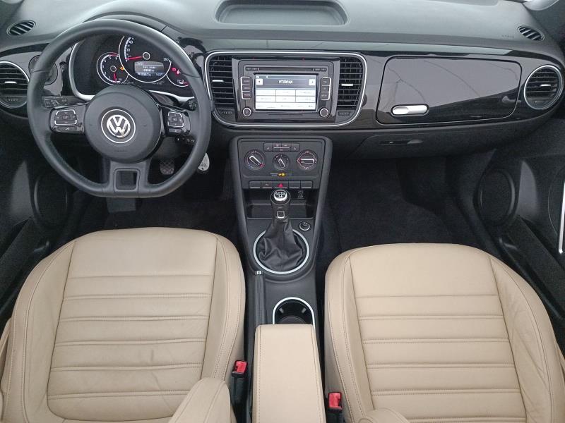 Volkswagen Maggiolino Cabrio 1.6 tdi Design 105cv