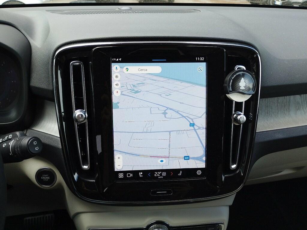 Volvo XC40 2.0 b3 Ultimate Dark auto