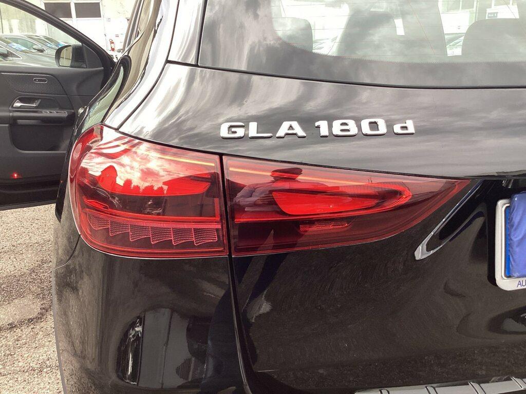 Mercedes GLA 180 d Progressive Advanced auto