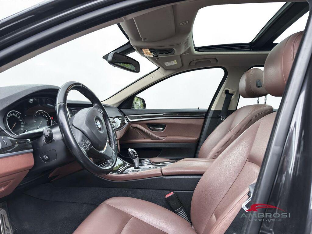 BMW Serie 5 520d Touring xdrive Luxury 190cv auto