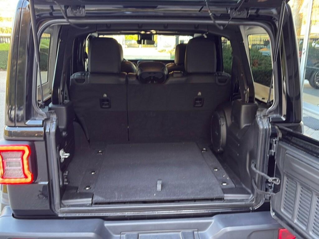 Jeep Wrangler Unlimited 2.0 turbo Sahara auto