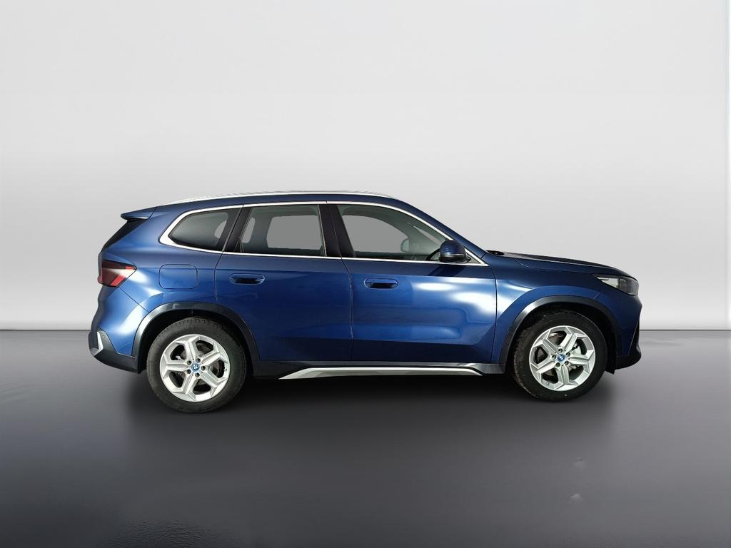 BMW iX1 edrive 20 X-Line