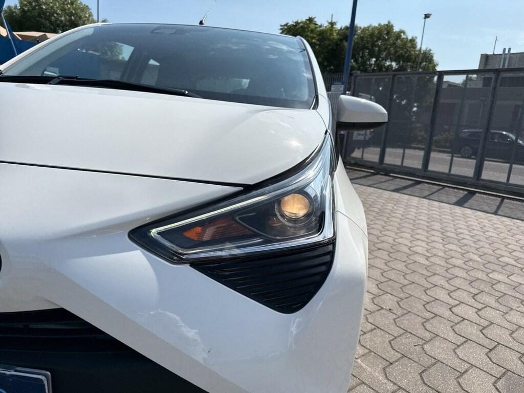Toyota Aygo 5p 1.0 x-play 72cv