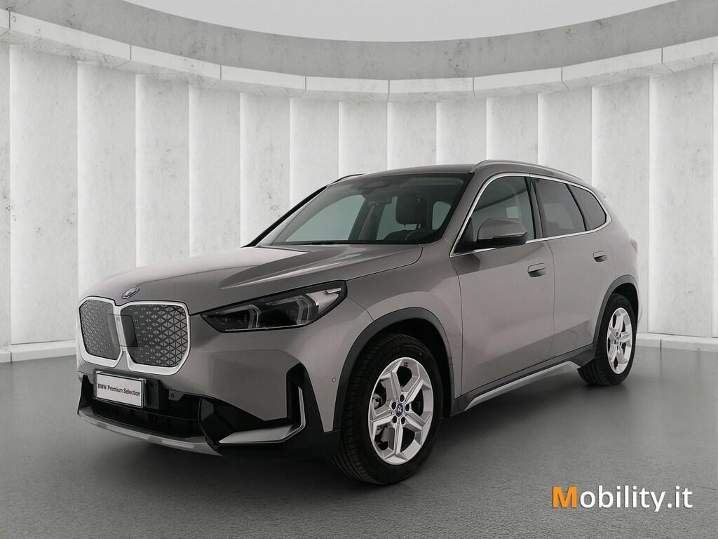BMW iX1 edrive 20 X-Line