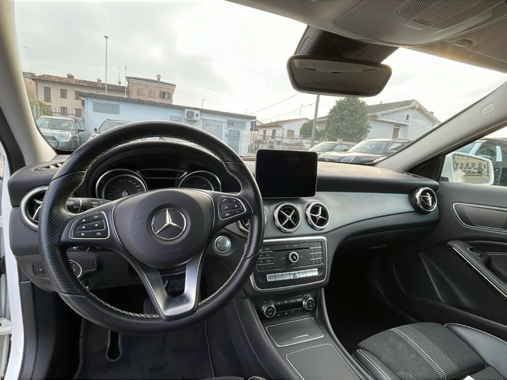 Mercedes GLA 180 d Sport auto