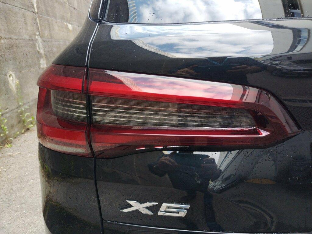 BMW X5 xdrive30d mhev 48V xLine auto