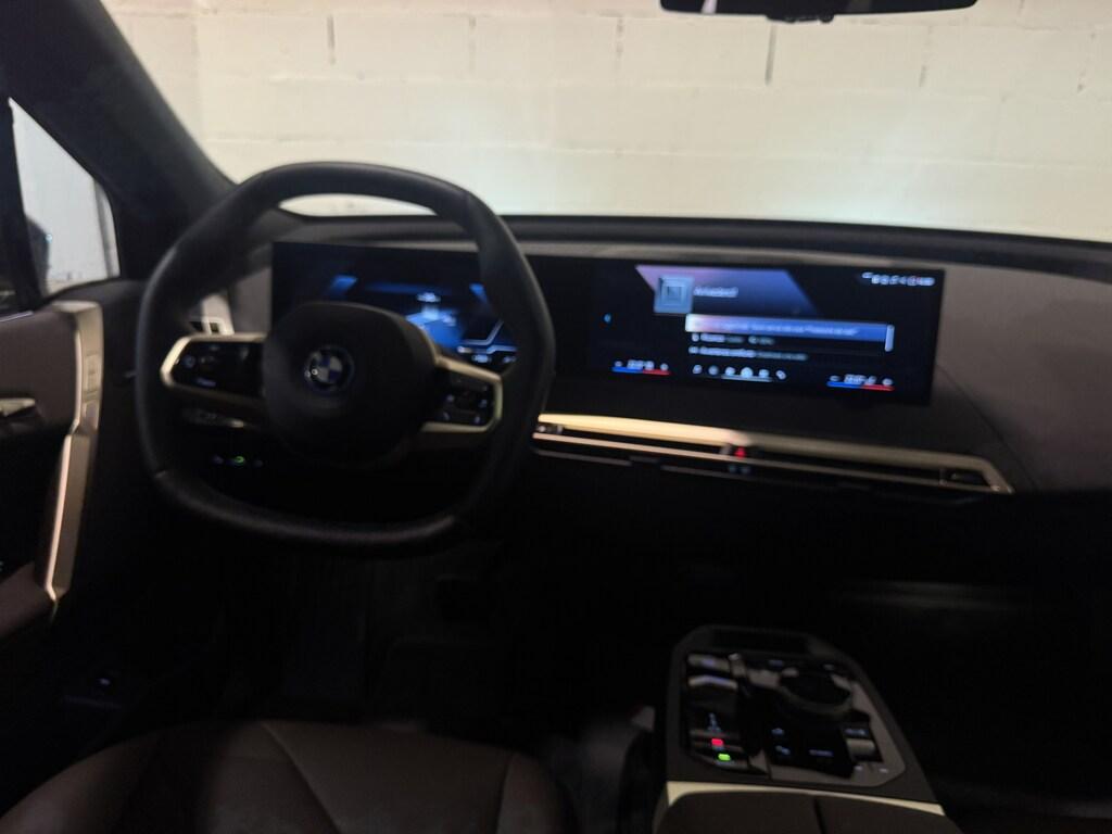 BMW iX xdrive40 pacchetto sportivo