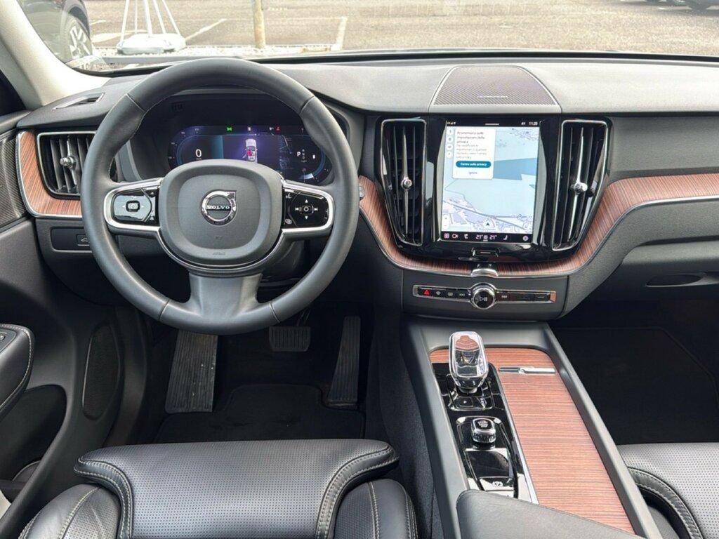 Volvo XC60 2.0 b4 Ultimate Dark awd auto