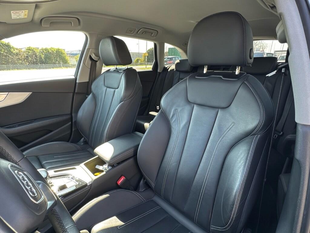 Audi A4 Allroad 40 2.0 tdi mhev Identity Contrast quattro 204cv s-tronic