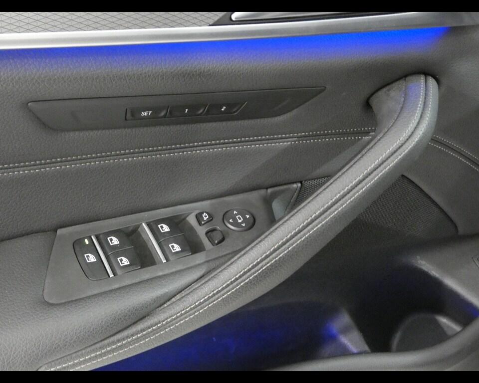 BMW Serie 5 520d mhev 48V xdrive Msport auto