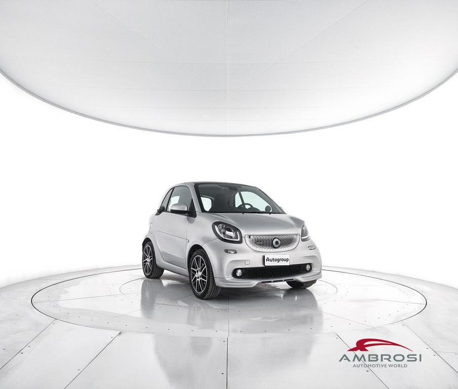 Smart fortwo 0.9 t. Brabus Xclusive 109cv twinamic