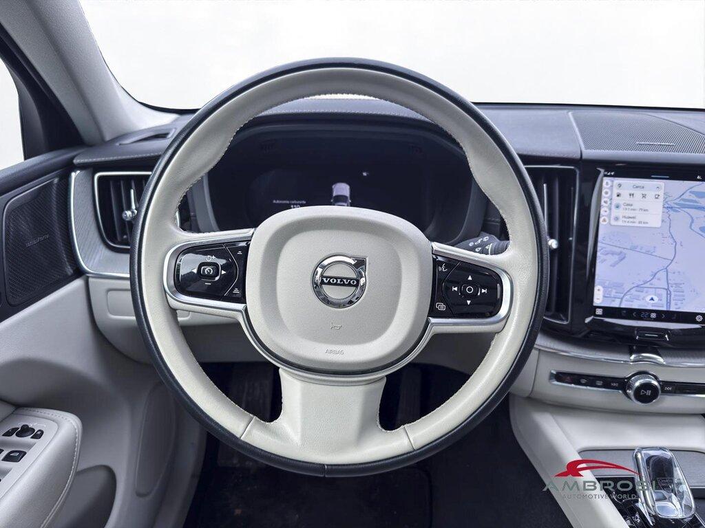 Volvo XC60 2.0 b4 Plus Dark awd auto