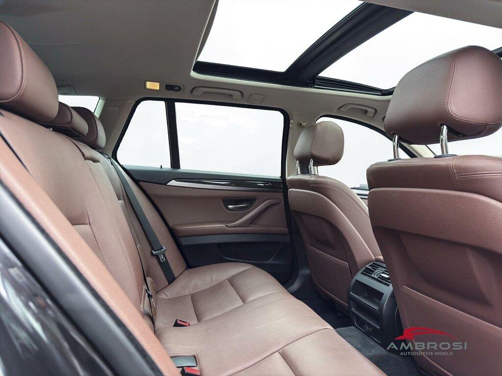 BMW Serie 5 520d Touring xdrive Luxury 190cv auto