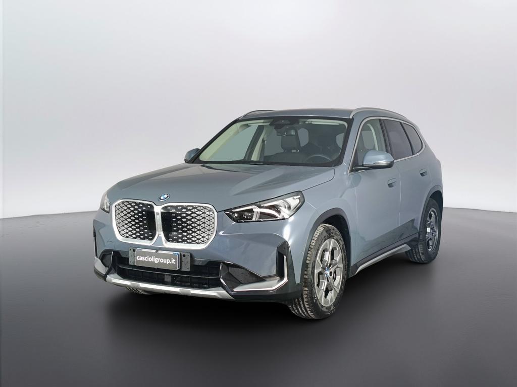 BMW iX1 edrive 20 X-Line