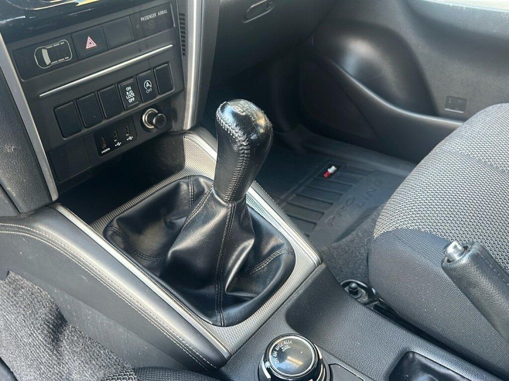 Mitsubishi L200 d.cab 2.3d Invite Connect 4wd 150cv