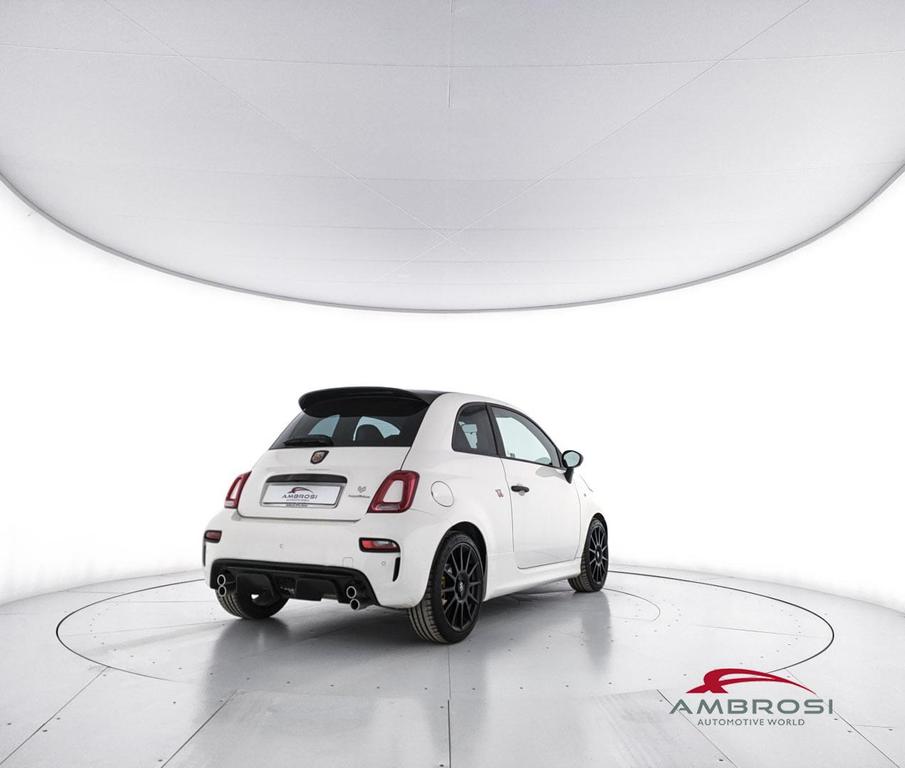Abarth 695 1.4 t-jet 180cv