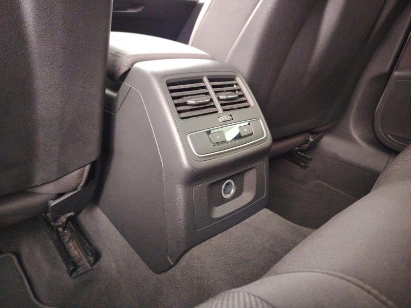 Audi A4 Avant 30 2.0 tdi mhev Business Advanced 136cv s-tronic