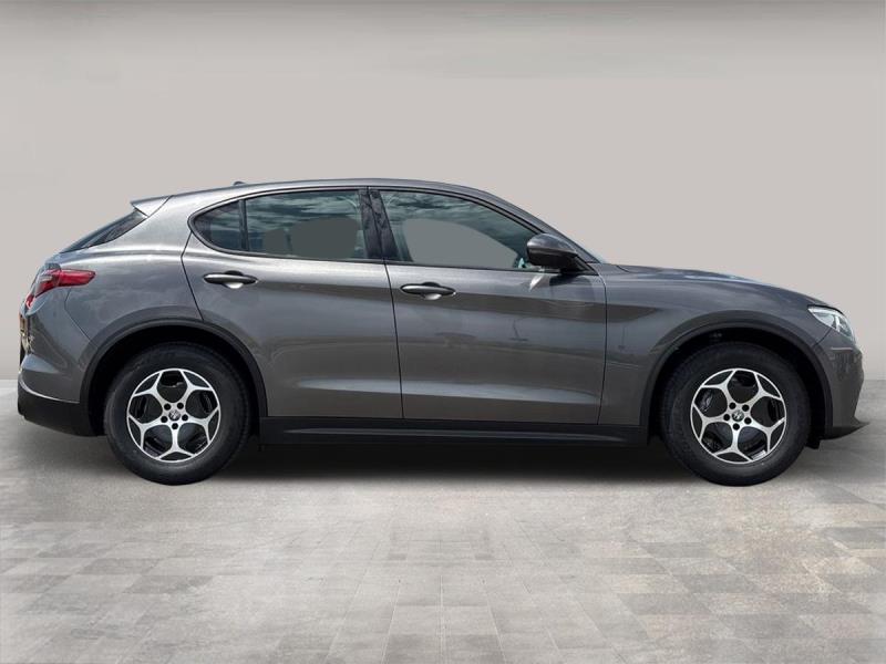 Alfa Romeo Stelvio 2.2 t Business rwd 160cv auto