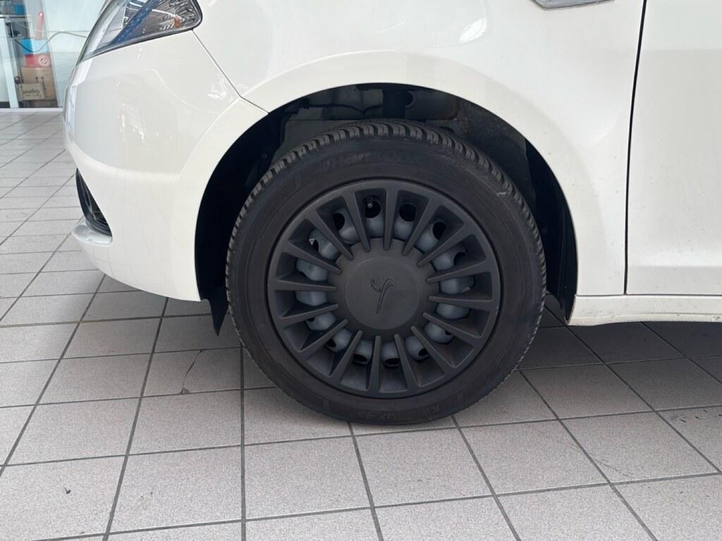 Lancia Ypsilon 1.0 hybrid Silver s&s 70cv