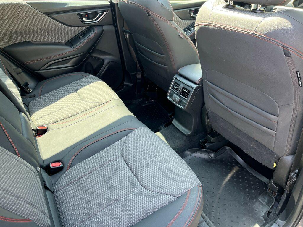 Subaru Forester 2.0i e-boxer 4dventure lineartronic
