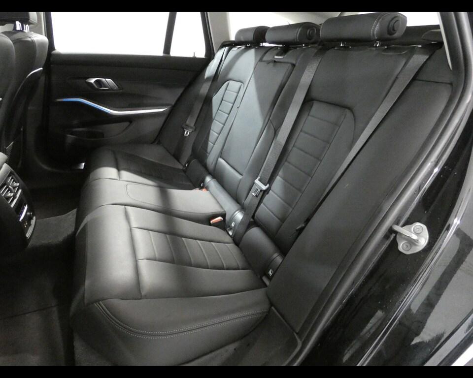 BMW Serie 3 320d Touring mhev 48V Luxury auto