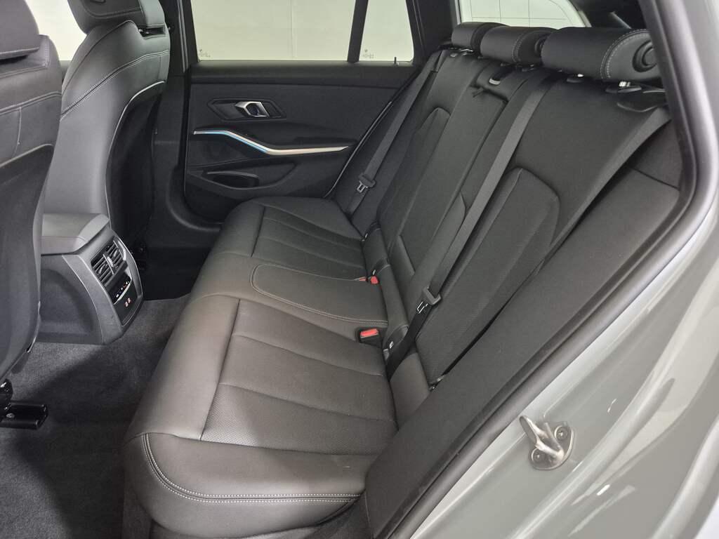 BMW Serie 3 318d Touring mhev 48V auto
