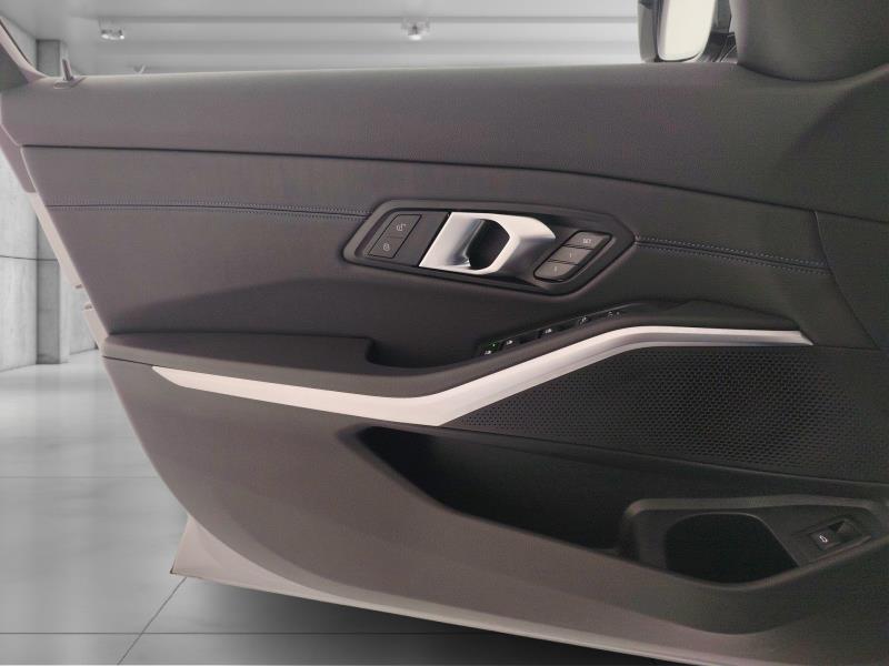 BMW Serie 3 320d Touring mhev 48V Msport xdrive auto