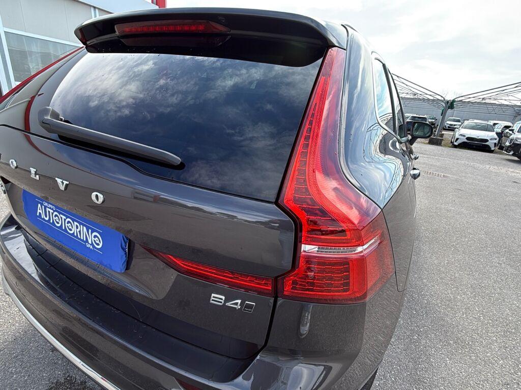 Volvo XC60 2.0 b4 Plus Bright awd auto