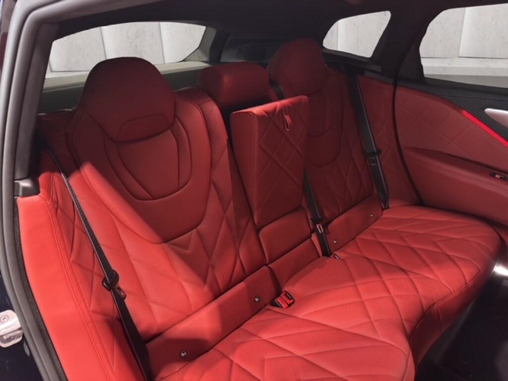 BMW XM 4.4 steptronic