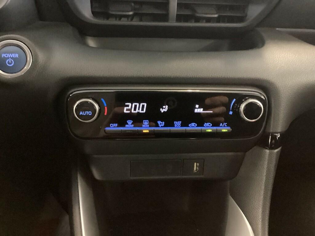 Toyota Yaris 1.5 hybrid Trend