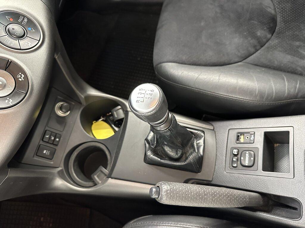 Toyota RAV4 2.2 d-4d Lounge 150cv mt