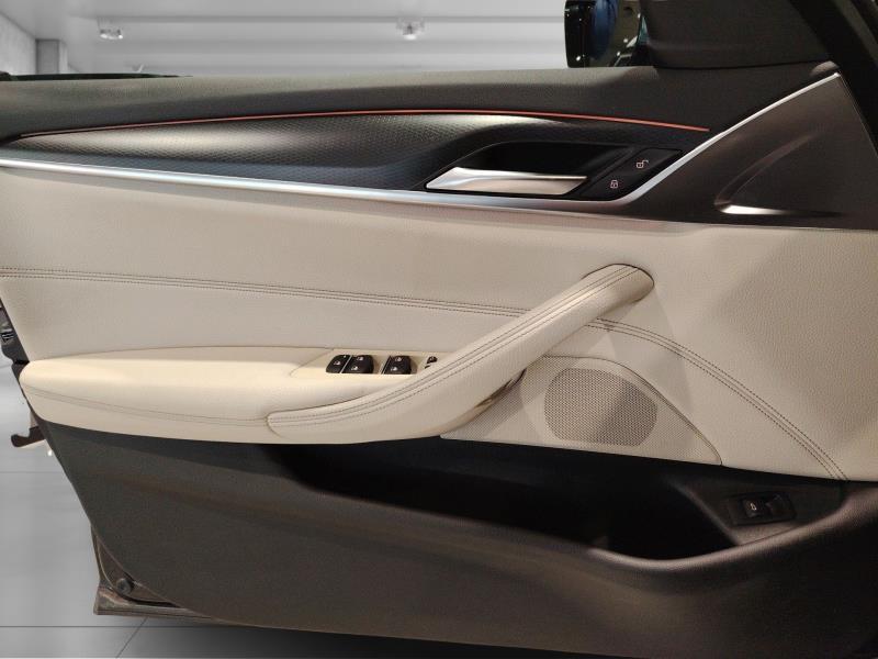 BMW Serie 5 530d Touring mhev 48V xdrive Msport auto