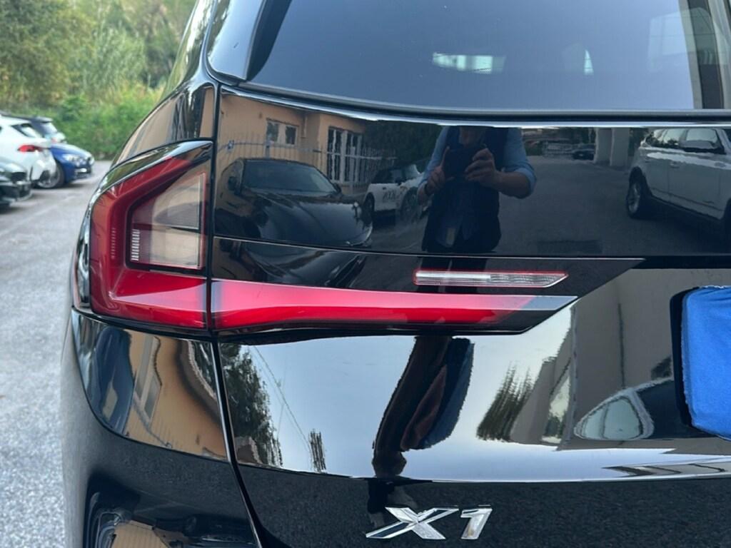 BMW X1 sdrive20i mhev 48V auto