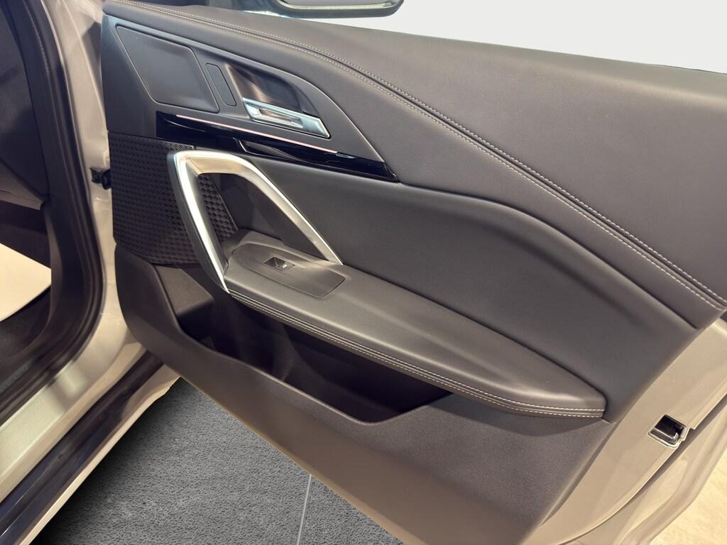 BMW iX1 edrive 20 X-Line