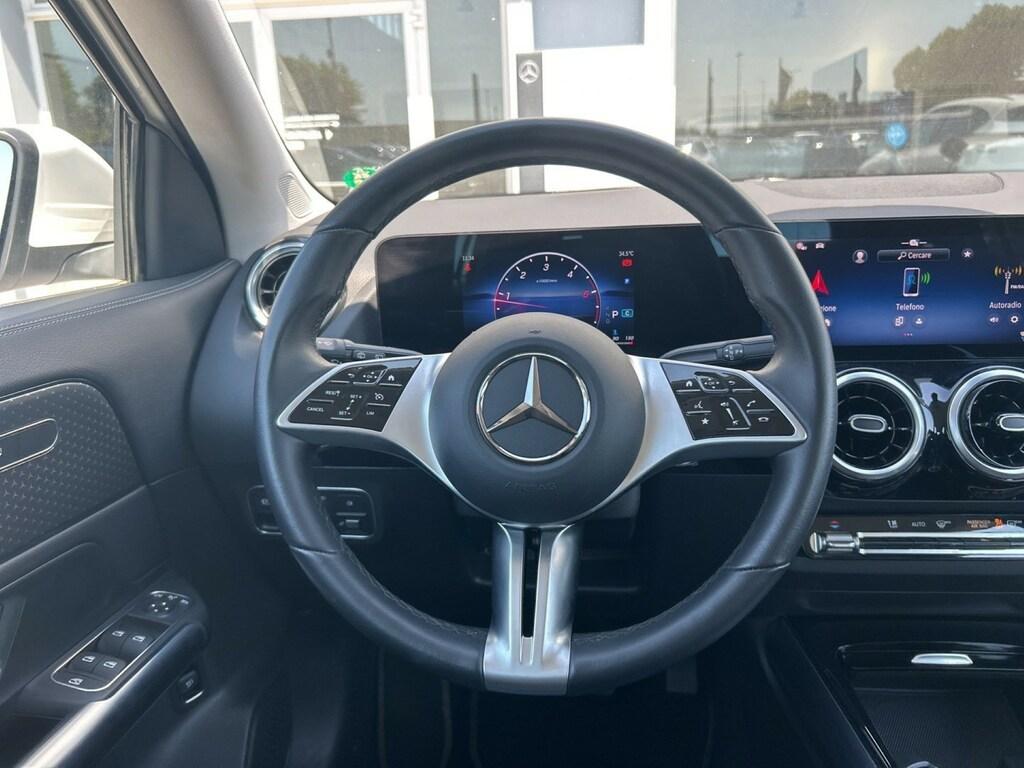 Mercedes GLA 180 d Progressive Advanced auto