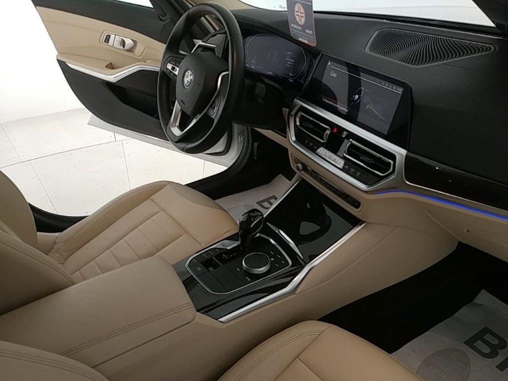 BMW Serie 3 320d Touring mhev 48V Luxury auto