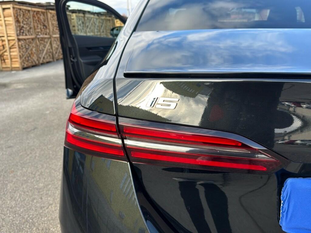 BMW i5 M60 auto