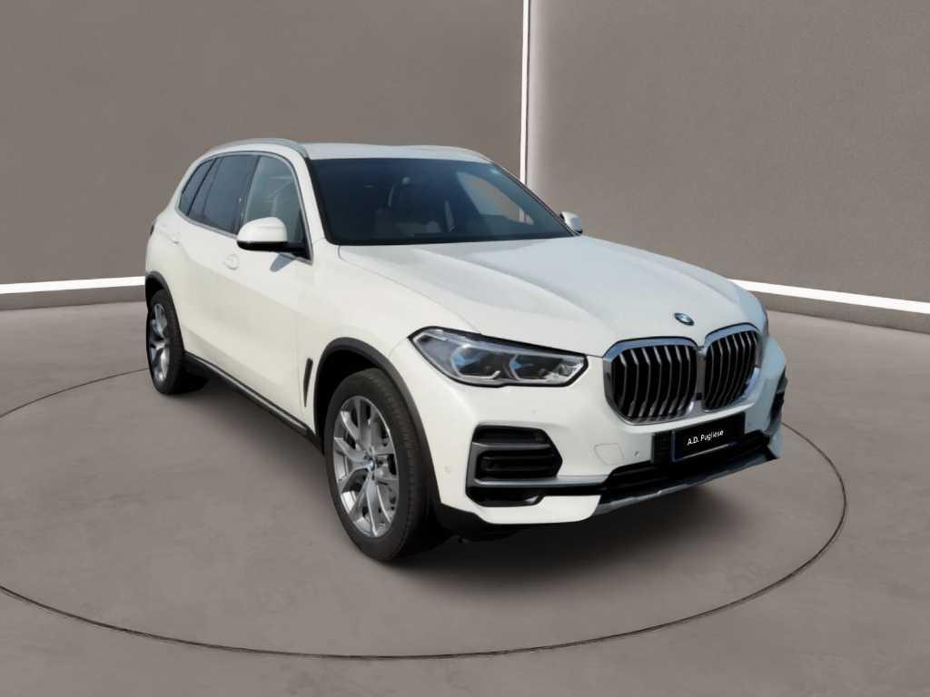 BMW X5 xdrive30d mhev 48V xLine auto