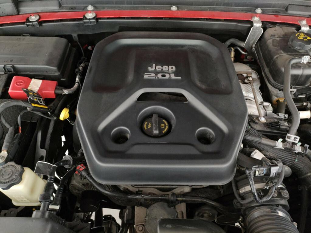 Jeep Wrangler Unlimited 2.0 turbo Sahara auto