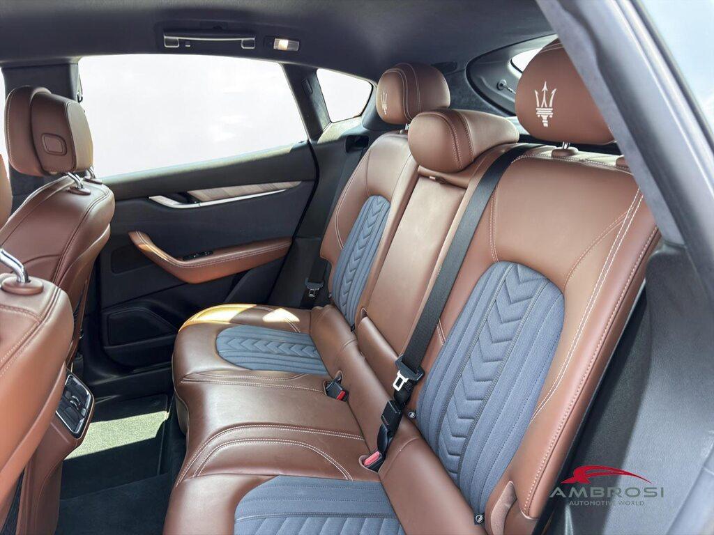 Maserati Levante 3.0 V6 Granlusso 350cv auto