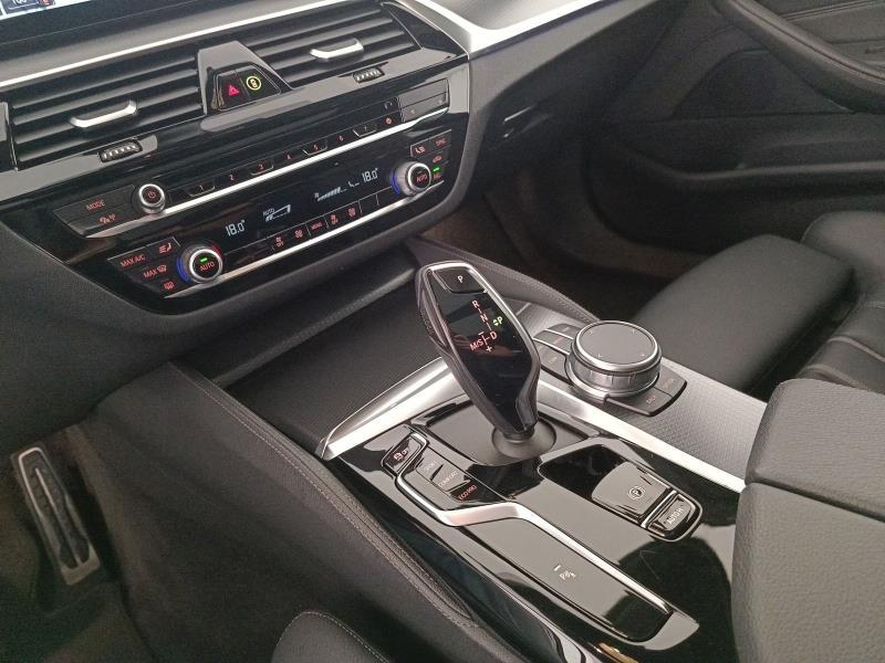 BMW Serie 5 530d Touring mhev 48V xdrive Msport auto