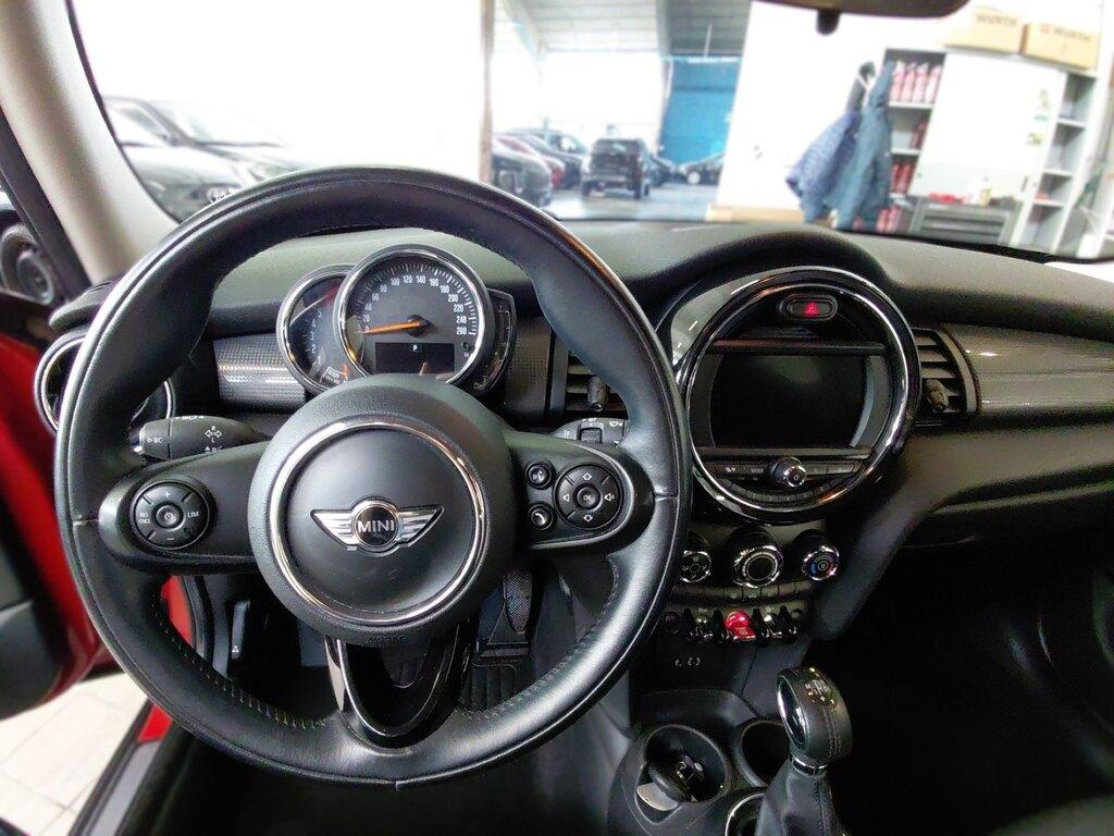 Mini Cooper D 1.5 D Cooper D Boost Auto