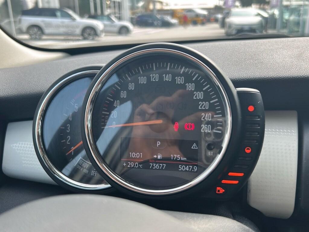 Mini Cooper D 1.5 D Cooper D Auto