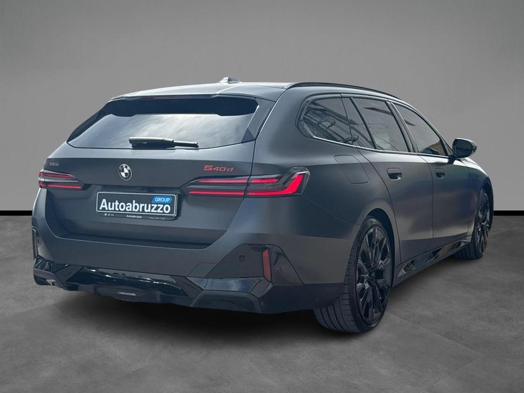 BMW Serie 5 540d Touring 48V xdrive M Sport Pro auto