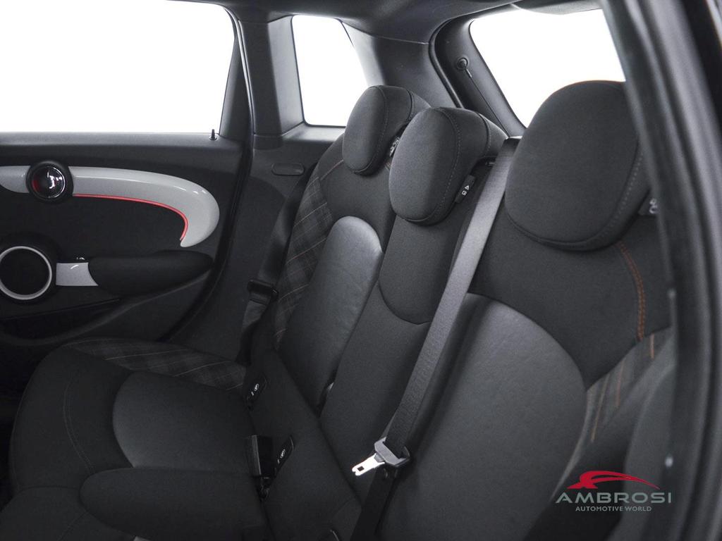 Mini Cooper D 1.5 D Cooper D Seven Auto